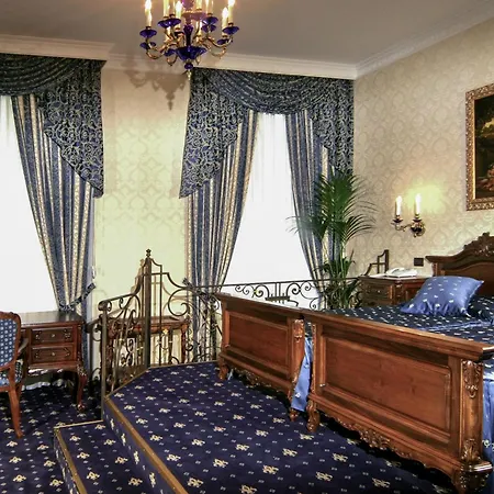 Grand Hotel London-3